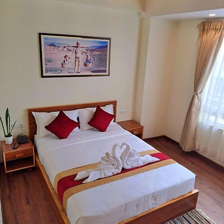 Rodeos Inn Kathmandu Exterior photo
